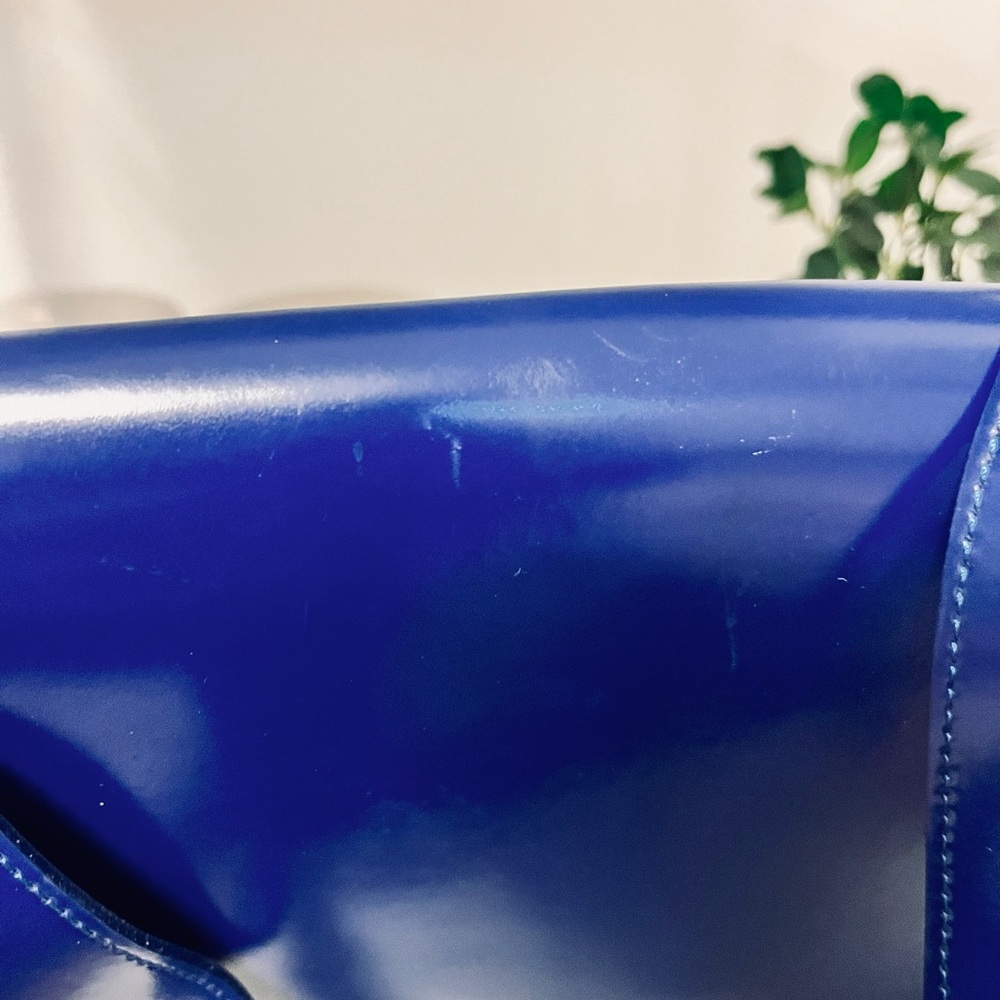 Blue Longchamp Roseau Patent shoulder bag GUC - Picture 3 of 9